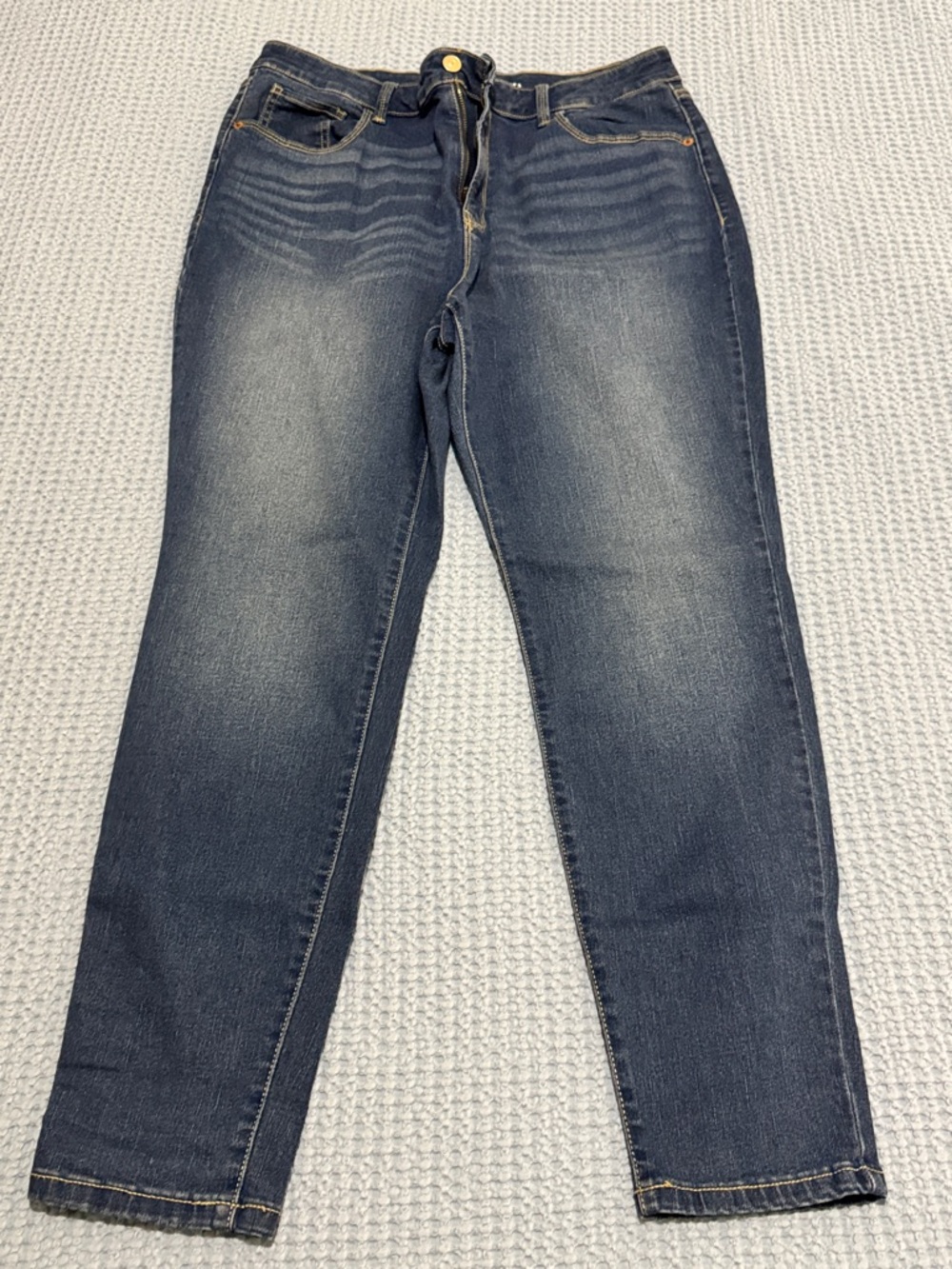 No Boundaries Women's Straight Leg Dark Blue Jeans